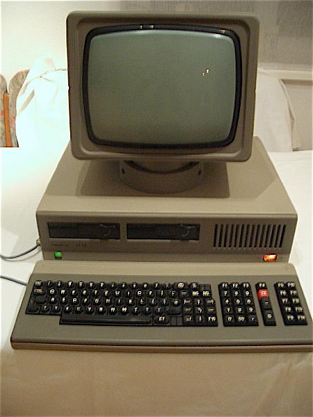 Robotron PC 1715.JPG